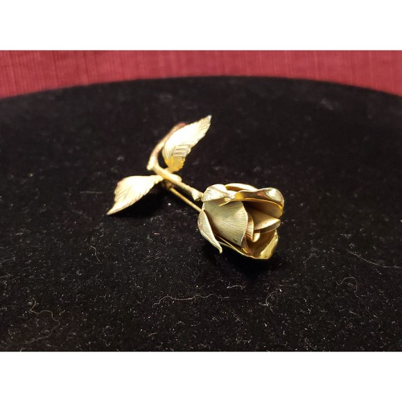 Vintage Unsigned Rose Floral Brooch Pin, Gold Tone Rose With Stem And Leaves - Picture 1 of 9